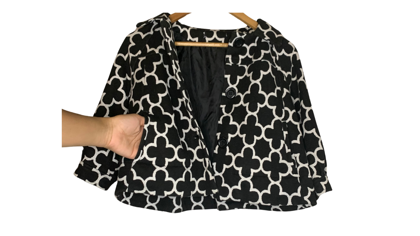 Stylish Black & White Geometric Print Jacket, L
